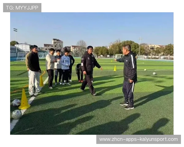 职业球员是否支持裁判与教练战术共建平台,足球裁判员和教练员能一起学吗